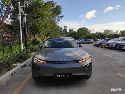 新能源汽车|买一辆概念车是什么感觉小鹏P7简单上手体验