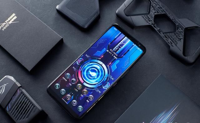  评测|ROG游戏手机3评测：首发865 Plus，看背后多数人会说三个字