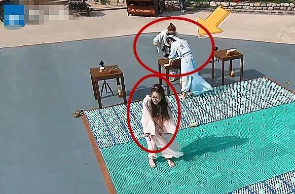  奔跑|《奔跑吧》最不守规则的嘉宾，玩游戏时公然“放水”，心疼baby