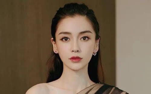 会表达爱|意外！这样的Angelababy，你见过吗？