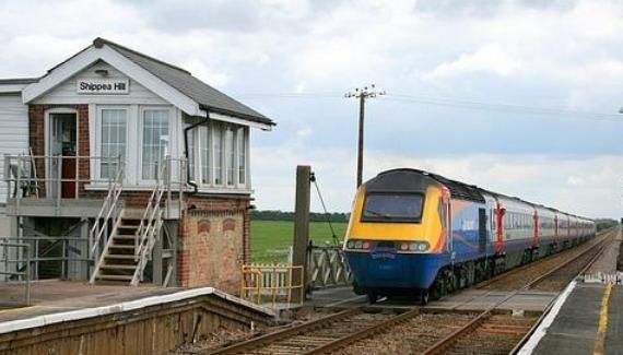 荒凉|英国最“荒凉”火车站,一年仅有12名乘客,只要挥手就能停车