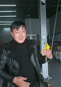 趣图|搞笑GIF趣图:有些事,该发生的时候,怎样拦都拦不住