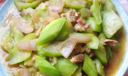  上桌|清甜可口不油腻，好吃到停不下来，每次上桌比红烧肉抢的还要急