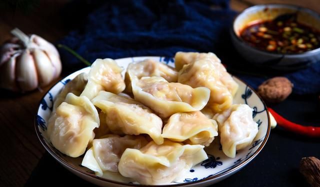  腥味|调肉馅，先加盐还是先加油？教你正确做法，肉馅鲜香没腥味