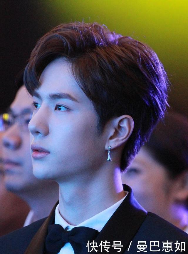  立刻|王一博录节目的时候忘记关麦，后台人员立刻紧张