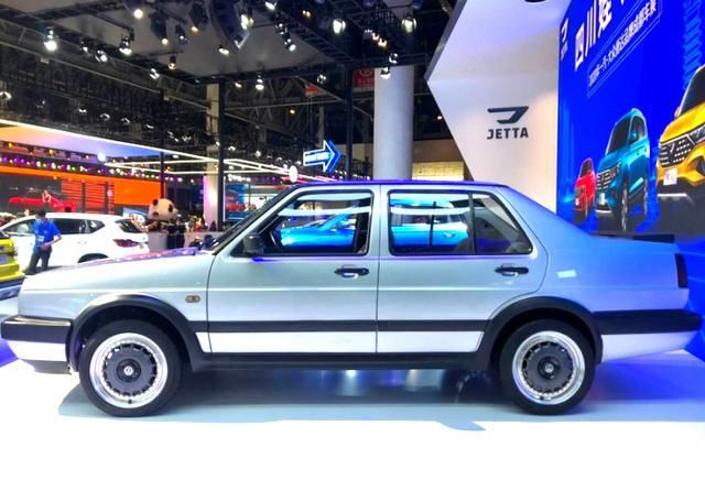 大众|大众经典版捷达亮相!看到实车满满都是爱,如果复出你会买吗?