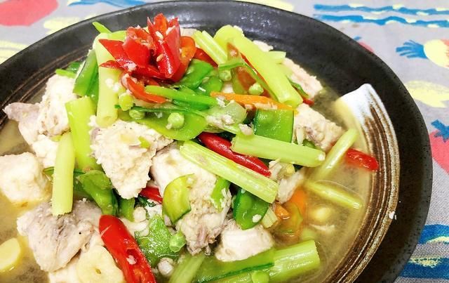  红萝卜|立秋后, 猪牛鸡肉都不如它, 我家几天就吃一回, 省钱下饭还营养