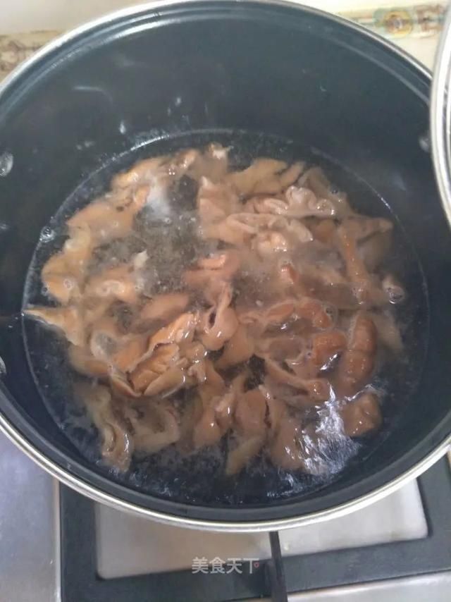 下酒|香而不腻的肥肠煲！零厨艺家常菜！下酒又下饭，好吃到爆