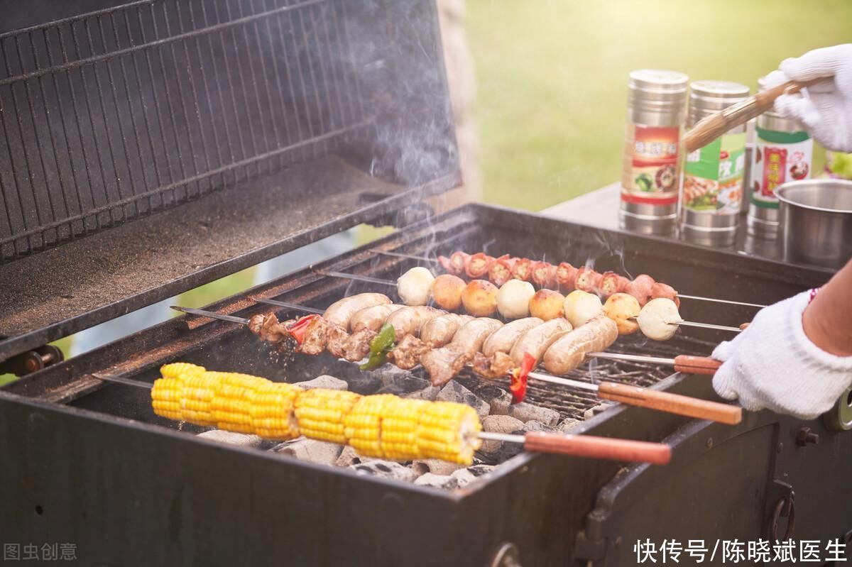 “苯并芘”致癌物比正常食物高(提醒：1级致癌物“苯并芘”，就爱藏在这2种食物，劝你管住嘴)