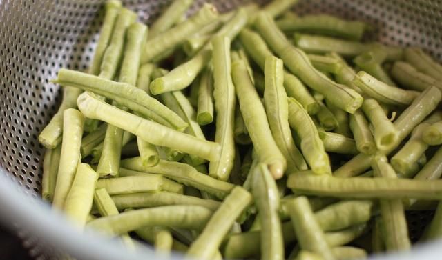  香味|一道懒人主食，咸香味美，恨不得连锅一起端走