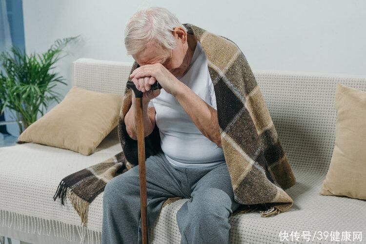 提醒这四种食物多吃易堵塞血管(再次提醒：3种食物多吃容易堵塞血管，中老年人再爱吃都要管住嘴)