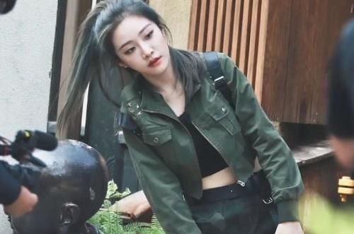  剪辑|喻言不愧是“特种兵”出身，体力好，对哥哥们很尊敬