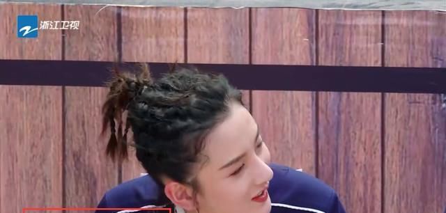  全程|宋祖儿针对孟美岐, 孟美岐全程无心玩游戏, 热心的李晨急救场