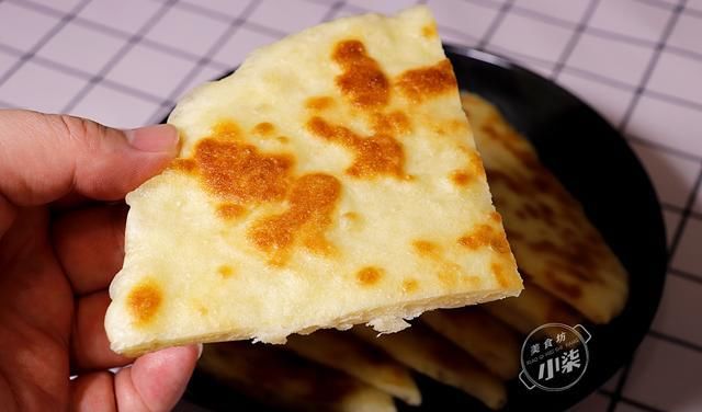 面粉|面粉别炸油条了,试试这样做,柔软香酥,保证吃一次就念念不忘