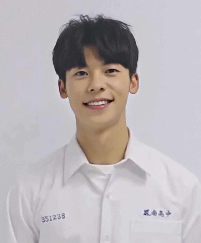  许光汉|许光汉像是去陌生亲戚家的我，粉丝说许光汉不应该参加