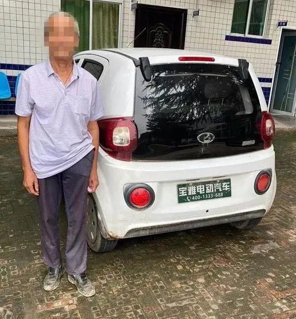  交通违法行|蒲城：查扣5辆老年代步汽车！