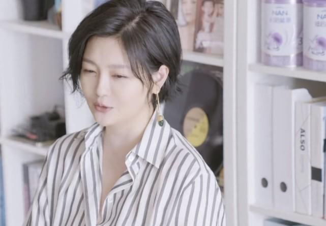  闻到|大S吐槽汪小菲, 很爱女儿但闻到屎味, 会把孩子塞给旁人甚至路人