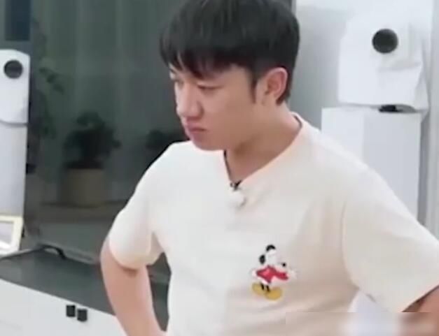  生气|王祖蓝凶李亚男：谁让女儿惹我生气！Gabby下意识反应，很是搞笑