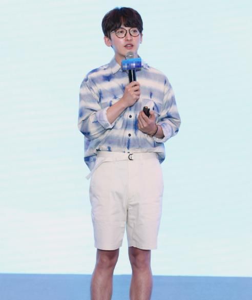  节目|《奔跑吧》不能来个导演特辑吗？比艺人还帅的姚译添值得拥有