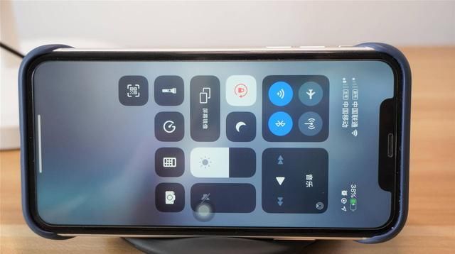 boway|别说我不告诉你, boway Z1折叠无线充电器, 改变你的充电习惯