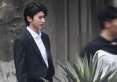  吴磊|《奔跑吧》路透：吴磊cos敖丙，baby和郑恺经典，看到蔡徐坤没想到