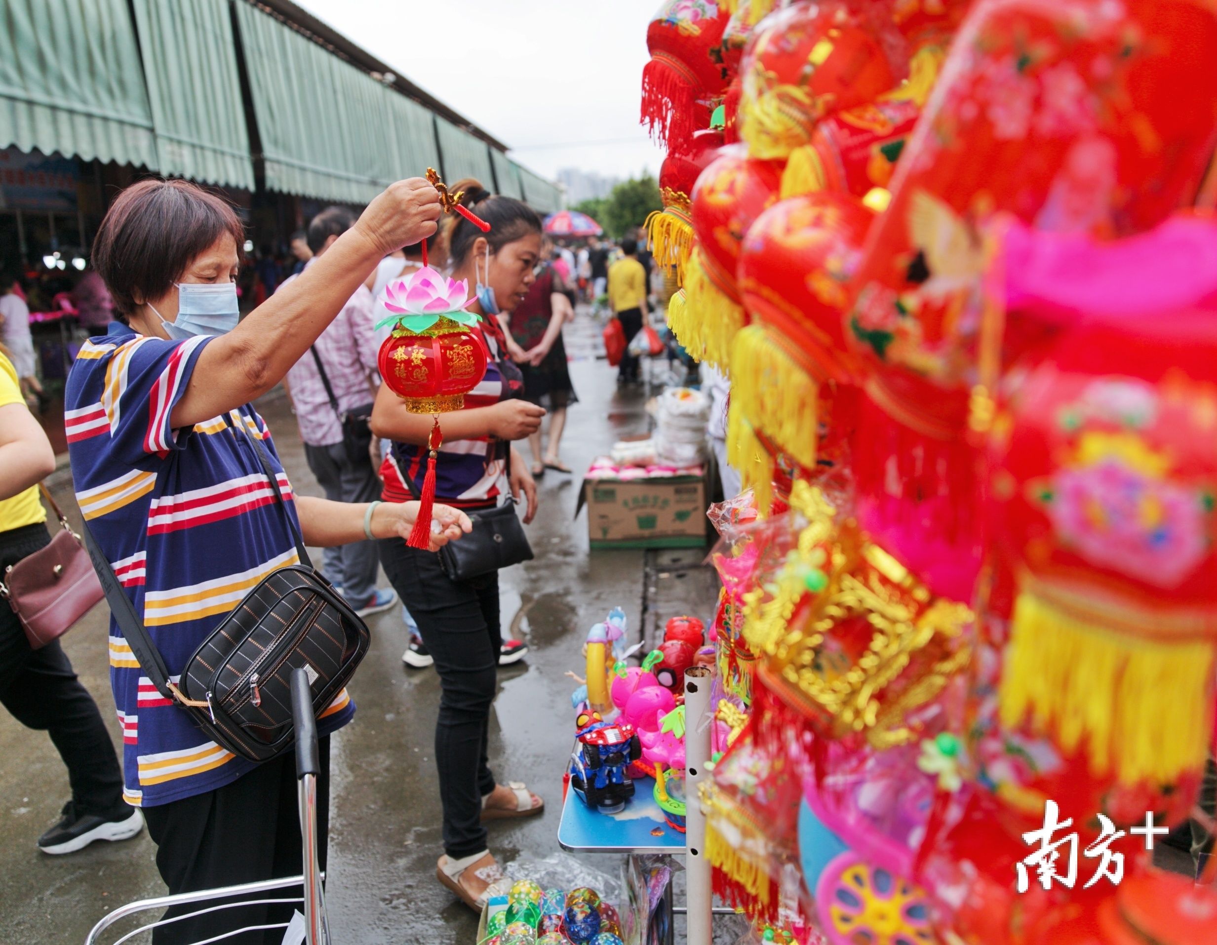 老广|图集|欢度中秋除了月饼还有啥好吃的？老广笑了！