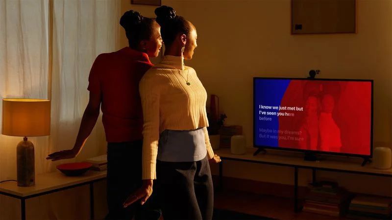 tvOS 17 新特性：叠加演唱者视频流，增强卡拉 OK 体验