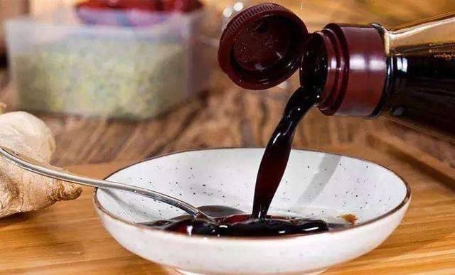  蚝油|家庭主妇必知：老抽、生抽、蚝油、酱油的区别，才能烧出好菜