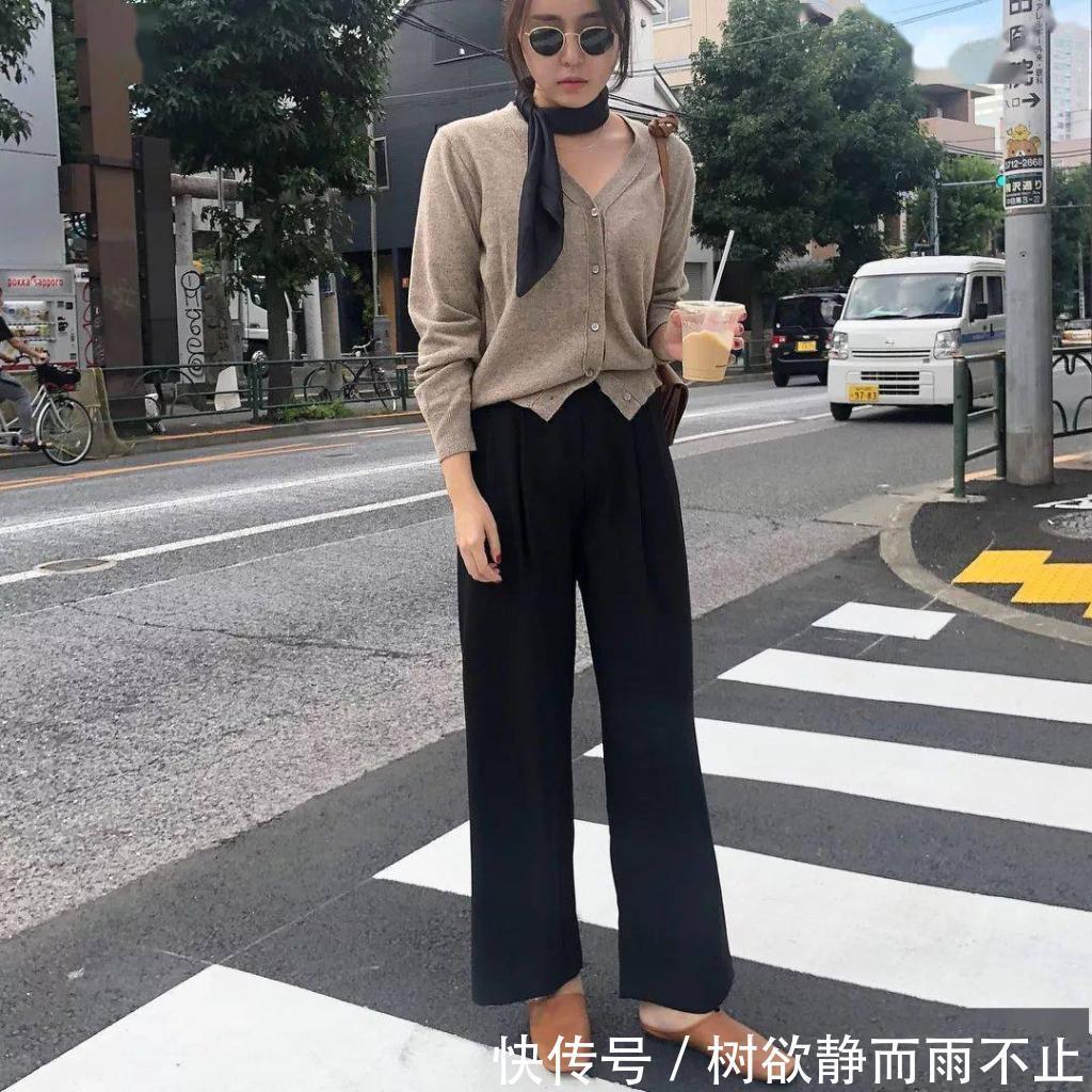  奶奶裤|别再穿阔腿裤了，2020最流行的4条裤子长这样