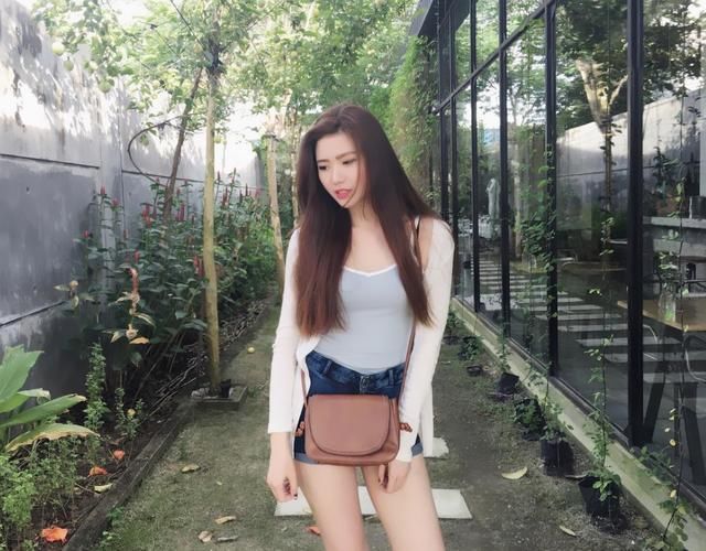  Ying|马来西亚美女Chia Ying 简约的穿搭清新的风格