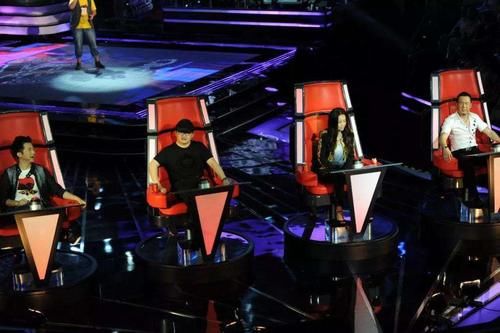  邀请|李宇春曾拒绝《好声音》邀请？昔日内幕曝光，另一位导师尴尬了！