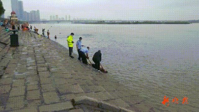  打捞|打捞出一具男尸，30-40岁，急寻死者家属