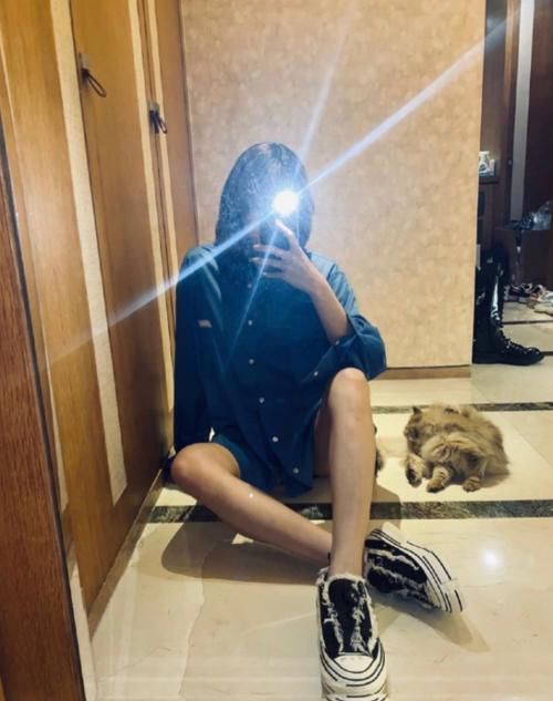  宽松|有种“逆袭”叫程潇瘦了，将“石油裤”穿出宽松感，谁还敢说她腿粗