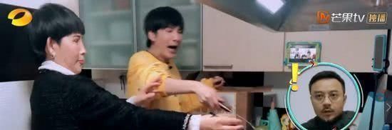  帮手|大张伟王一博在线挑战厨艺，一个让妈妈当帮手，一个状况频出