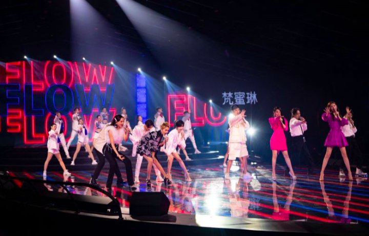  乘风破浪|排球名将唱《入海》蔡徐坤跳《情人》《姐姐》成团夜点燃观众