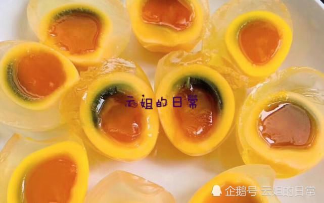  三伏天|这种鸭蛋做的黄色皮蛋很少有人吃过，调汁凉拌，爽口、开胃三伏天吃正合适