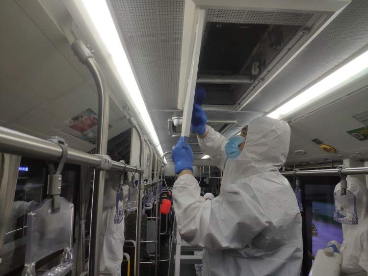  书迷|天太热，中运量71路确保空调供冷不断！ “小书迷”不慎遗落爱书，工作人员快速找妈妈！