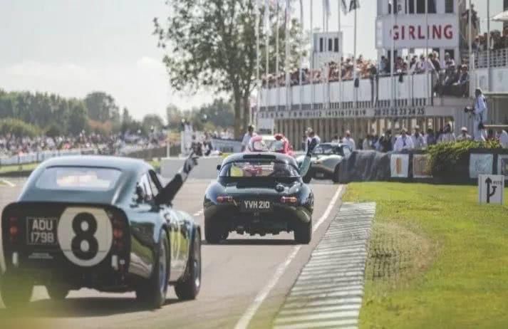 时髦|除了机车和速度,这个比赛还关注谁更时髦