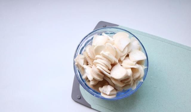  好吃|晚餐就吃此菜，比肉还好吃，吃了还不长胖，上桌一下子就吃光了