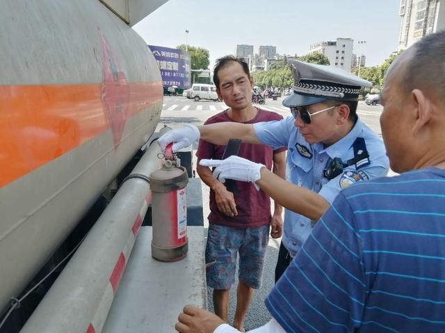  控大|7月查处违法行为71012起！岳阳交警推进道路交通事故“减量控大”