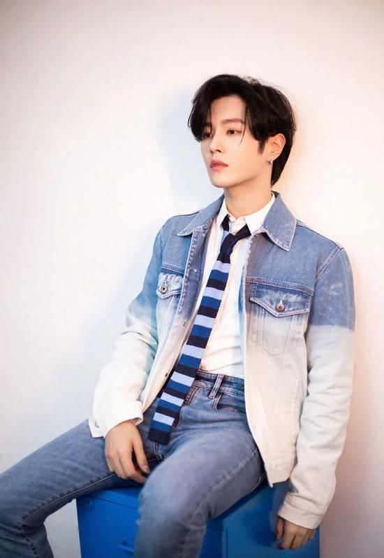  艺术|渐变色也太梦幻了 这三种调色方案把艺术感拉满