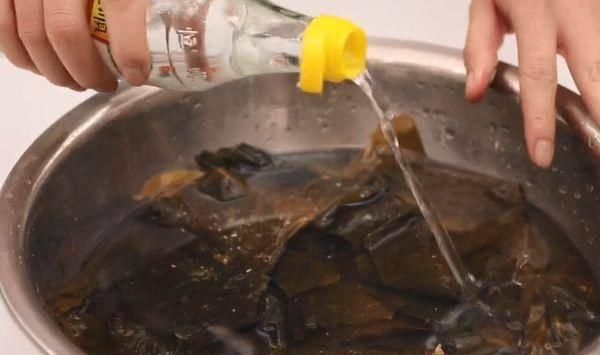  泡开|泡发海带时，水里多加一样“它”，10分钟泡开无腥味，太实用了