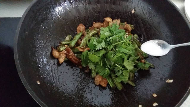 豆角|炒豆角我就爱放点它,味道立刻不一样,吃上就收不住筷