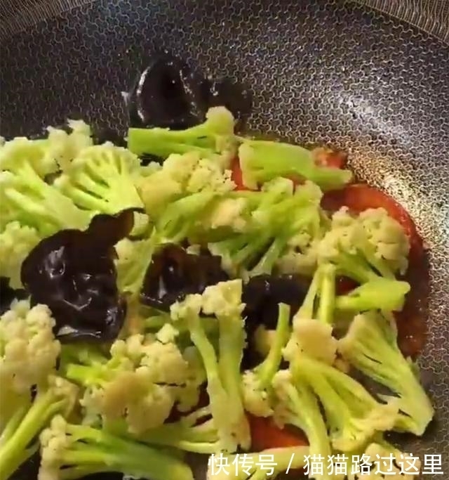 下饭|家常小炒花菜的超级简单做法，营养丰富口感脆甜，好吃又下饭