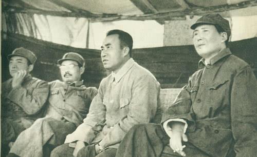  粟裕|毛泽东主席与周总理彭德怀林彪粟裕的珍贵合影，张张值得永久珍藏，含泪看完