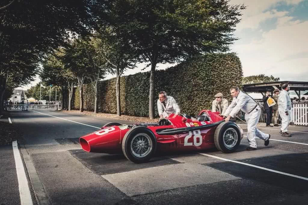 时髦|除了机车和速度,这个比赛还关注谁更时髦