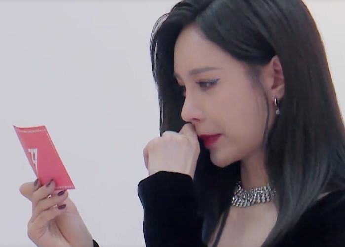  队友|明明是沈梦辰淘汰，队友比她哭得还惨，谁注意她啥反应？被圈粉了