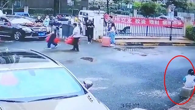  肇事者|奔驰婚车撞亡两姐弟赔偿金额曝光！受害者家属谅解肇事者！