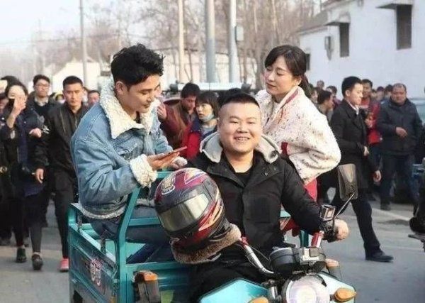  责骂|岳云鹏因为在《向往的生活》里睡觉而被责骂，但是这个锅必须被导演组背！