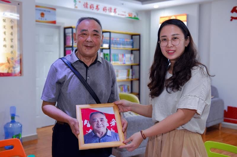  摄影家协会|“万名文艺家下基层”走进章贡